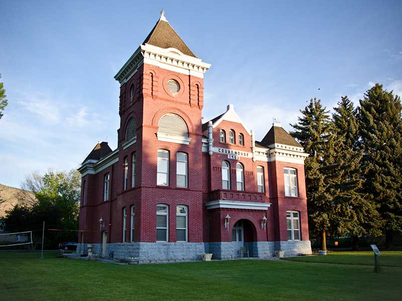 utah-family-reunions-vacation-homes-in-junction-joseph-utah
